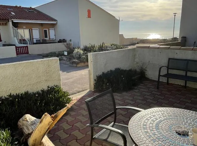 Ferienhaus In Residence Naturiste Direkt Am Strand